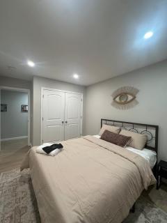 Cozy Rooftop Home, Near Downtown Newark, EWR & NYC - 3