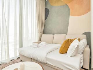 Royal Vista - Stunning 1BR apartments with 5 Star Amenities - 1