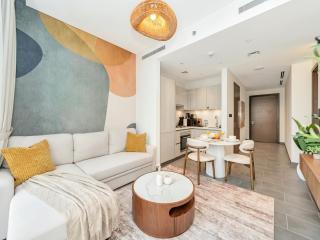 Royal Vista - Stunning 1BR apartments with 5 Star Amenities - 3