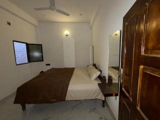 SHARDA PALACE Deoghar - 3