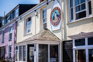 Central Falmouth Flat with Free Parking - 9