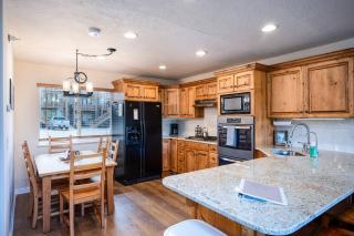 Cozy Comfy Condo MH107 Near Powder Mtn Hot Tub - 2