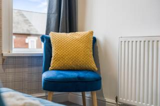 Long term stays 3 bedrooms, Ample Parking, Fast WIFI - 4