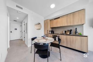 Rooftop Pool - Luxury Condo - Den with City Views - 7