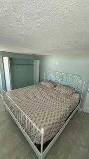 Modern 3BR Home in secure neighborhood with Free Parking & WiFi - 7