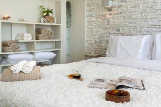 Elegant Central Retreat at Aggelaki 3 SKG - 7