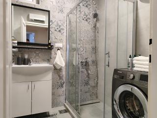 Ollio Washington Apart - 6