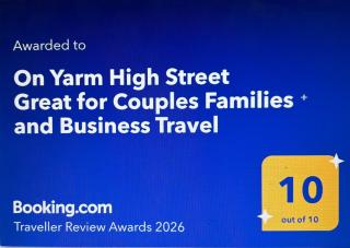 Stay in the heart of Yarm Perfect for familys Friends Business and Contractors - 0