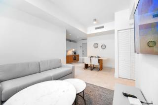 Modern Escape in Brickell w Pool & Gym - 2