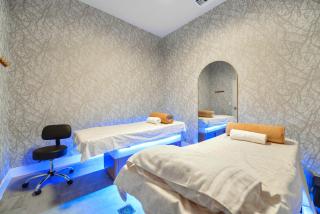 Modern Escape in Brickell w Pool & Gym - 3