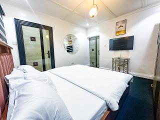 Stone Plant Apartment - 4