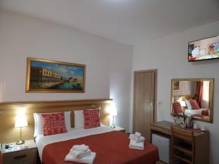 Hotel Tito - 2