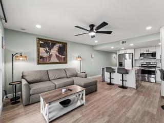 Cute Waterfront Condo Water Views Heated Pool - 3