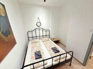 Tiny Tonitza Old Town Bucharest - 9