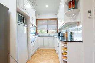 2BR Beachfront Escape in Largs North - 3