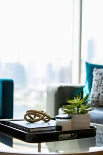 Rainey St Lux Condo Rooftop Pool and Lake Views, Mins to DT by Austin Vacay - 7