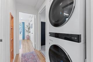 Chic 2BR Highland Retreat Near UT and Downtown, Free Parking by Austin Vacay - 6