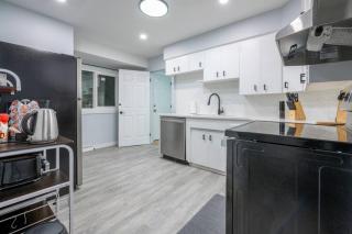 New 2BR Near YYC Airport and Downtown 4408 UP - 5