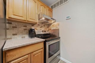 Central Condo 1BR 1BA, Private Patio and Fenced Yard w Parking by Austin Vacay - 5