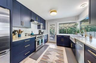 S Austin 3BR 2BA Sauna, Cowboy Pool and Deck, Near SoCo by Austin Vacay - 9