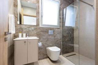 Chrystal Residences - 9