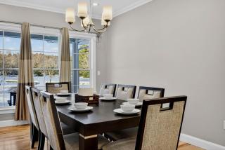 Solar-Powered Luxury Estate Master Spa, Tesla EV, Fast WiFi, Game Room - 6