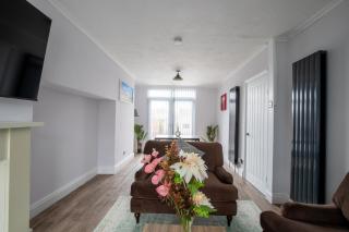 Modern Home next to UHCW Hospital Coventry - 7