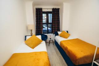 Contractor's Haven next to Rolls Royce - Perfect for Working & Family Stays - 9