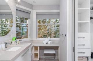 Quiet Kits Oasis. 2BR, Patio and Private Garage - 1