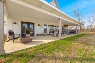 Spiker's Den-Sand Volleyball Courts-Hot Tub - 9