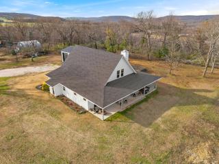 Spiker's Den-Sand Volleyball Courts-Hot Tub - 6