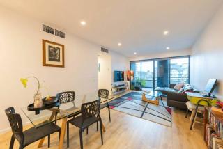 Southbank 2BDR With Views Gym Pool And Sauna - 3