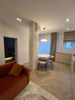 Meridian View Old Town Apartments - 5