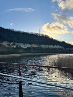 Parkside Luxury 3 bedroom home, 5 min to Ebbsfleet Station and has free Parking - 6