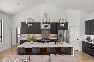 Axis Haus Pet friendly Hot tub Game Room - 1