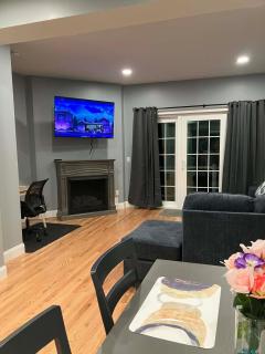 New Modern Townhouse by Bowdoin College & DT Unit 1 - 1