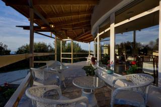 Green Yard Hotel - 9