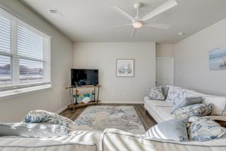 Shuttle to the Beach! Spacious Home in Millville - 5