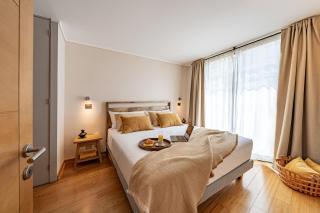 Gold Signature 02 by Nest Collection - 5