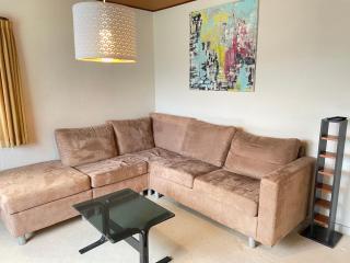 Premium Suite Villa, bath tub, billiards, piano, and fun board games - 8