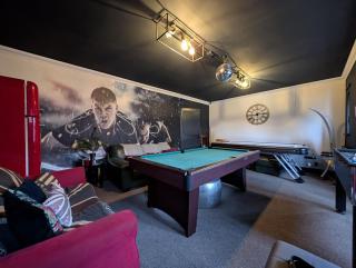 Lushlets City Centre house sleeps 35 - 3