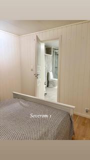 Newly renovated modern 4-room apartment - centrally located! - 4