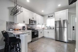 Live Oak Cabins-Sleeps 8 w/Hot-Tubs - 1
