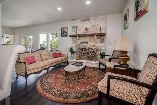 Charming Farmhouse w/Hot-Tub Near 290 Wine Trail - 6