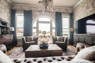 The Bank-Luxury Suite w/Deck Overlooking Main St! - 5