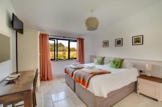 5 Bed in Briston oc-1875 - 2