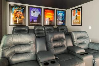 Awesome new 8br w theme rooms theater by Disney - 8