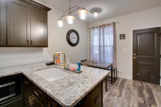 2 Mi to Natl Park! Stay and Play in Hot Springs - 1