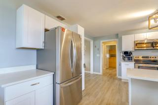 Walkable and Renovated! Salter Path Retreat with Deck - 2