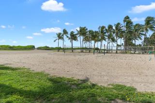 South Beach Perfect Apartment, Iconic Art Deco Oceanfront Building, Walk to Everything! - 3
